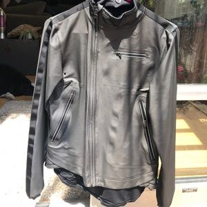 Lululemon RUN: Reflective jacket size 6
